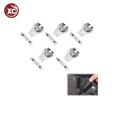 Ganci e occhielli per pantaloni
